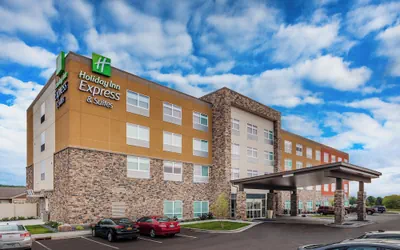 Photo 2 - Holiday Inn Express & Suites Rice Lake by IHG