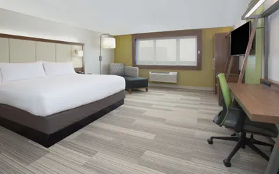 Photo 4 - Holiday Inn Express & Suites Dodge City by IHG