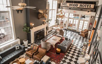 Photo 4 - Hood River Hotel