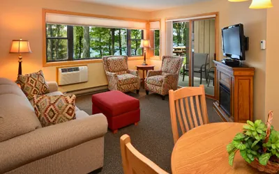 Photo 4 - The Pointe Hotel and Suites