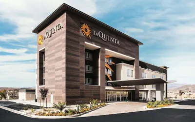 Photo 2 - La Quinta Inn & Suites by Wyndham La Verkin-Gateway to Zion