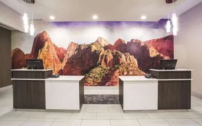 Photo 4 - La Quinta Inn & Suites by Wyndham La Verkin-Gateway to Zion