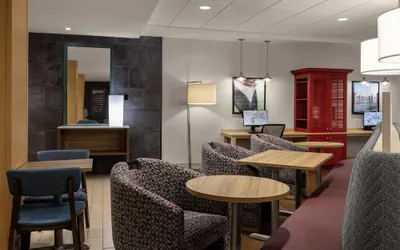 Photo 4 - Home2 Suites by Hilton Minneapolis-Eden Prairie