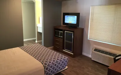 Photo 2 - Sterling Inn