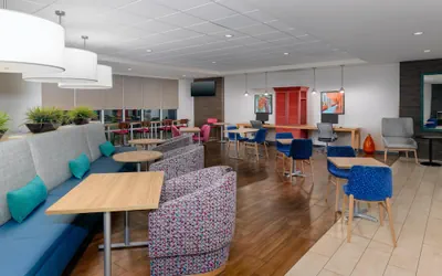 Photo 3 - Home2 Suites by Hilton Nokomis Sarasota Casey Key