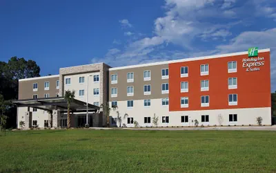 Holiday Inn Express & Suites Columbus North by IHG