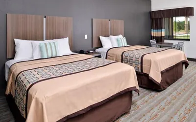 Photo 4 - Scottish Inn & Suites