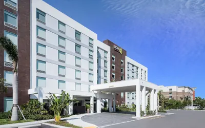 Photo 2 - Home2 Suites by Hilton Ft. Lauderdale Airport-Cruise Port