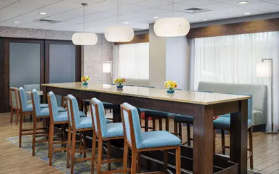 Photo 4 - Hampton Inn by Hilton Plant City