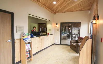 Photo 3 - Woodside Dells Hotel & Suites