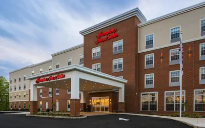 Photo 2 - Hampton Inn & Suites Bridgewater