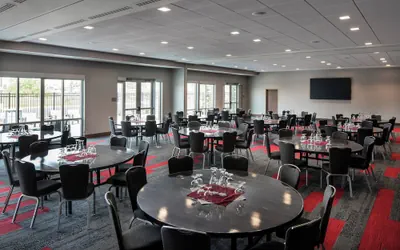 Photo 4 - Courtyard by Marriott Pullman