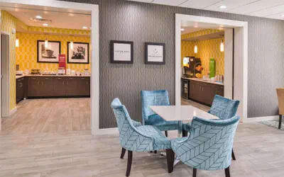 Photo 4 - Hampton Inn Emporia