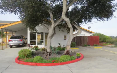 Photo 2 - Laguna Lodge