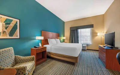 Photo 2 - Best Western Plus Tuscumbia Muscle Shoals Hotel and Suites