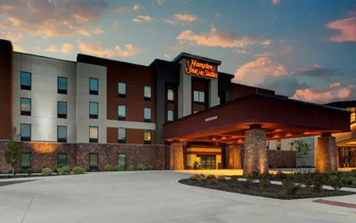 Photo 2 - Hampton Inn & Suites by Hilton Pittsburg Kansas Crossing