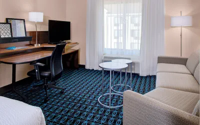 Photo 2 - Fairfield Inn and Suites by Marriott Detroit Canton