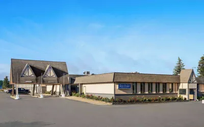 Photo 2 - Travelodge by Wyndham Gaylord