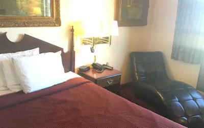 Photo 5 - Derby Inn & Suites