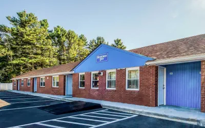 Photo 2 - Rodeway Inn Middleboro - Plymouth
