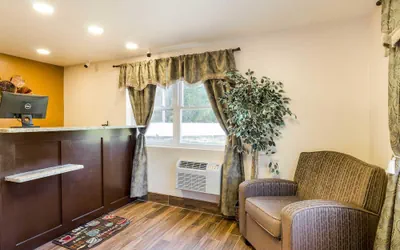 Photo 3 - Rodeway Inn Middleboro - Plymouth
