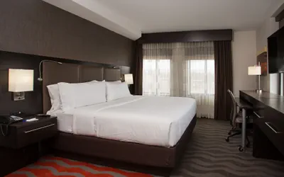 Photo 5 - Holiday Inn Express Springfield Downtown by IHG