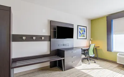Photo 4 - Holiday Inn Express & Suites Atchison by IHG