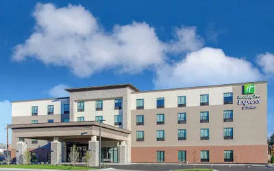 Photo 2 - Holiday Inn Express & Suites Atchison by IHG