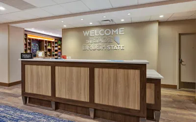 Photo 4 - Hampton Inn & Suites Wells
