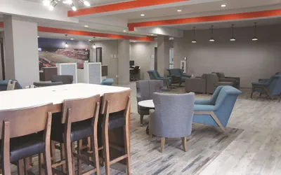 Photo 4 - La Quinta Inn & Suites by Wyndham Pittsburg
