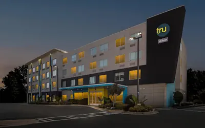 Tru by Hilton McDonough
