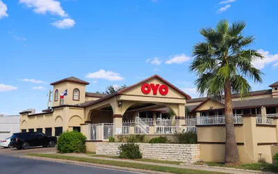 Photo 2 - OYO Hotel McAllen Airport South