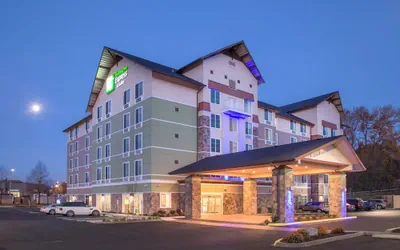 Photo 2 - Holiday Inn Express & Suites Seattle South - Tukwila by IHG