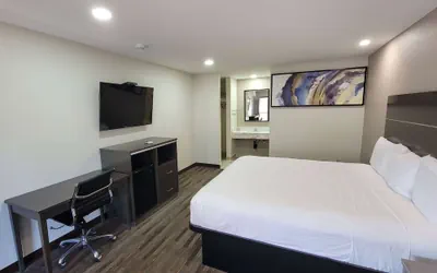 Photo 4 - Travelodge by Wyndham Buena Park