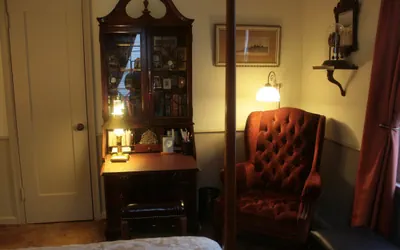 Photo 3 - Moore House Bed and Breakfast