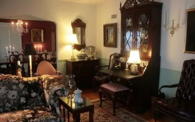 Photo 2 - Moore House Bed and Breakfast