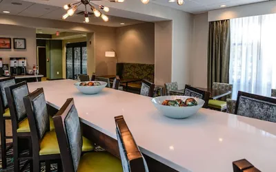 Photo 3 - Hampton Inn Brighton