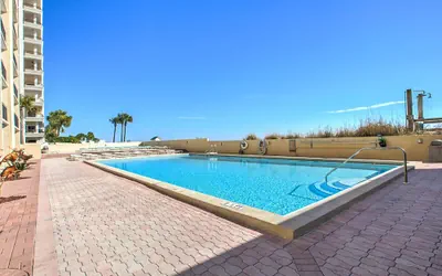 Photo 2 - SunDestin Beach Resort by Panhandle Getaways
