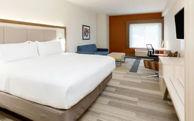 Photo 3 - Holiday Inn Express & Suites Sturbridge by IHG