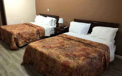 Photo 4 - Town Motel