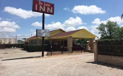 Photo 2 - De Leon Inn