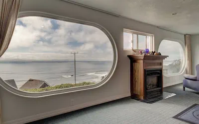 Photo 4 - Ester Lee Oceanview Inn