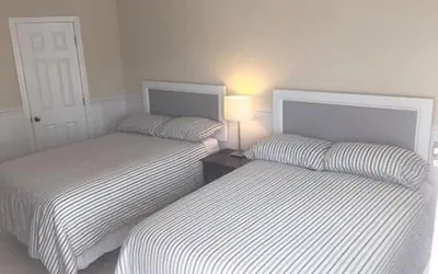 Photo 2 - Boardwalk Beach Inn