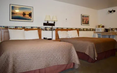 Photo 5 - Longliner Lodge and Suites