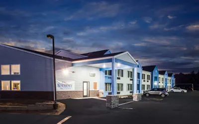 Photo 2 - Baymont by Wyndham Appleton