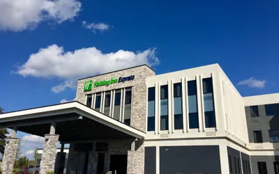 Photo 2 - Holiday Inn Express Grand Island - Niagara Falls by IHG