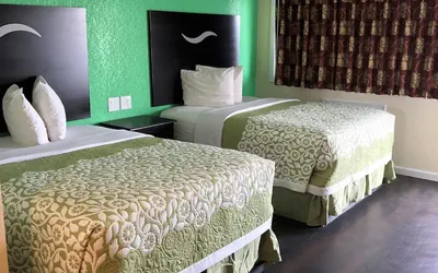 Photo 4 - Budget Inn