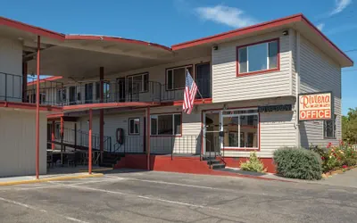Photo 2 - Riviera Inn Motel