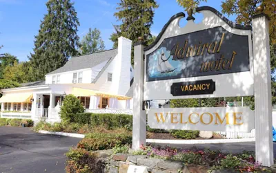 Admiral Motel
