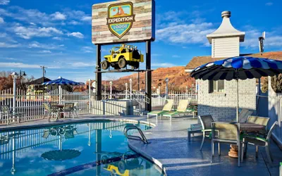 Photo 2 - Expedition Lodge Moab Arches National Park